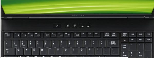 Notebook TOSHIBA i3 8GB RAM 320GB HDD 15,6"